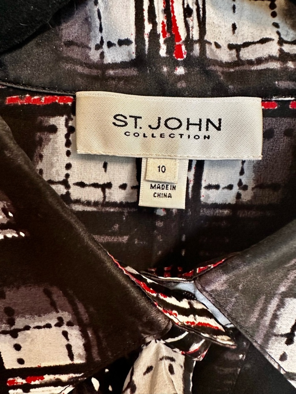 St. John Collection 100% SilkPlaid Ruffle Neck Blouse in Black White Red Size 10 - Picture 3 of 5